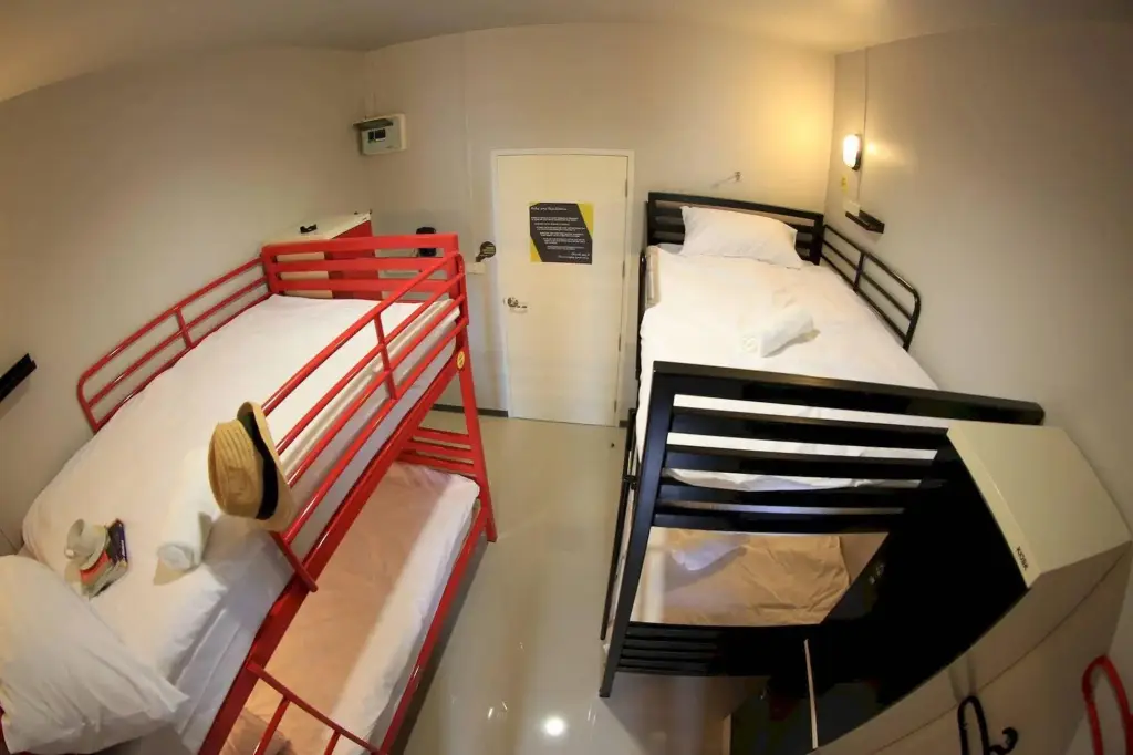 Бангкок: S1 Hostel