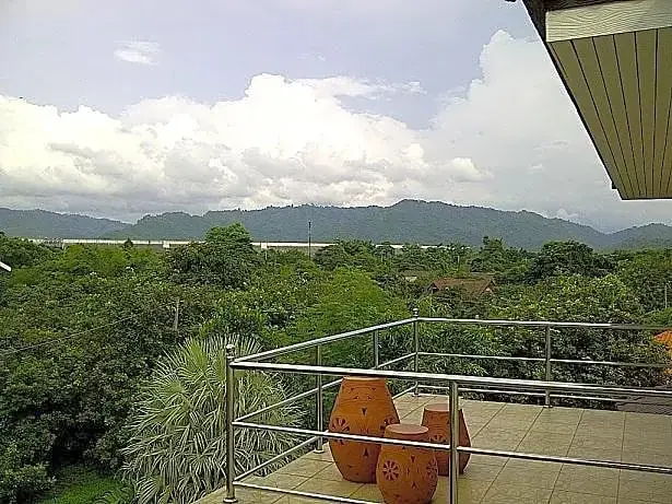 Накхоннайок: Bhuthara Resort