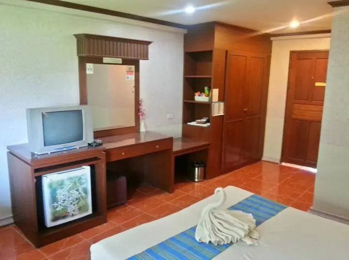 Патталунг: Holiday Hotel