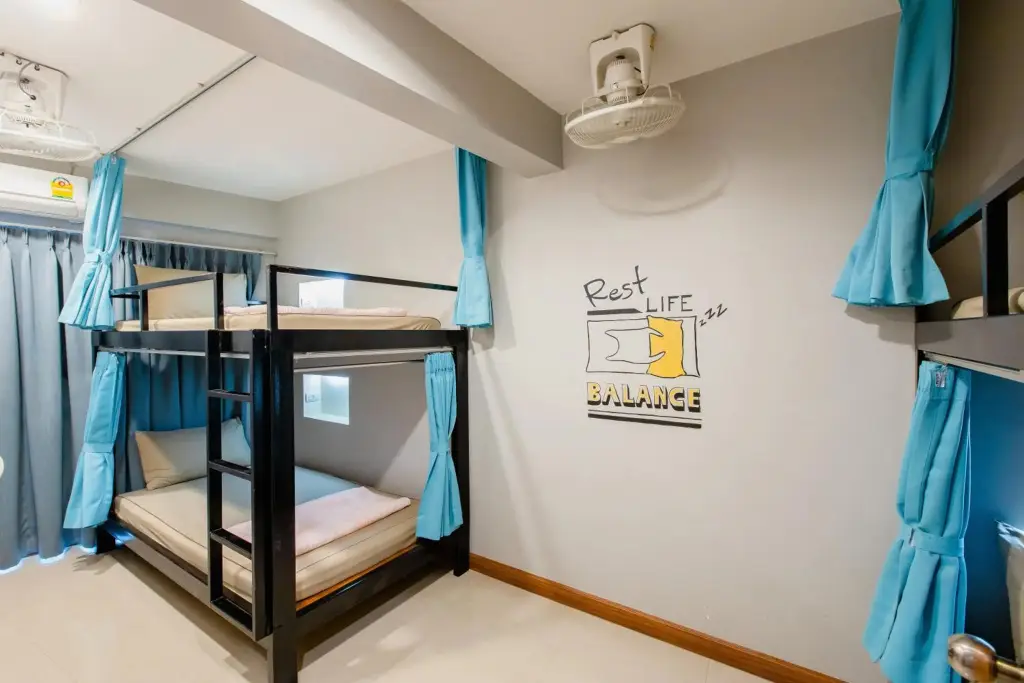 Бангкок: Restiny Hostel