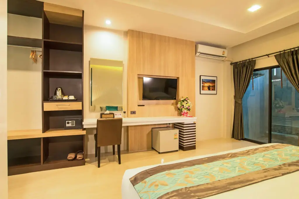 Краби: The Nice Hotel