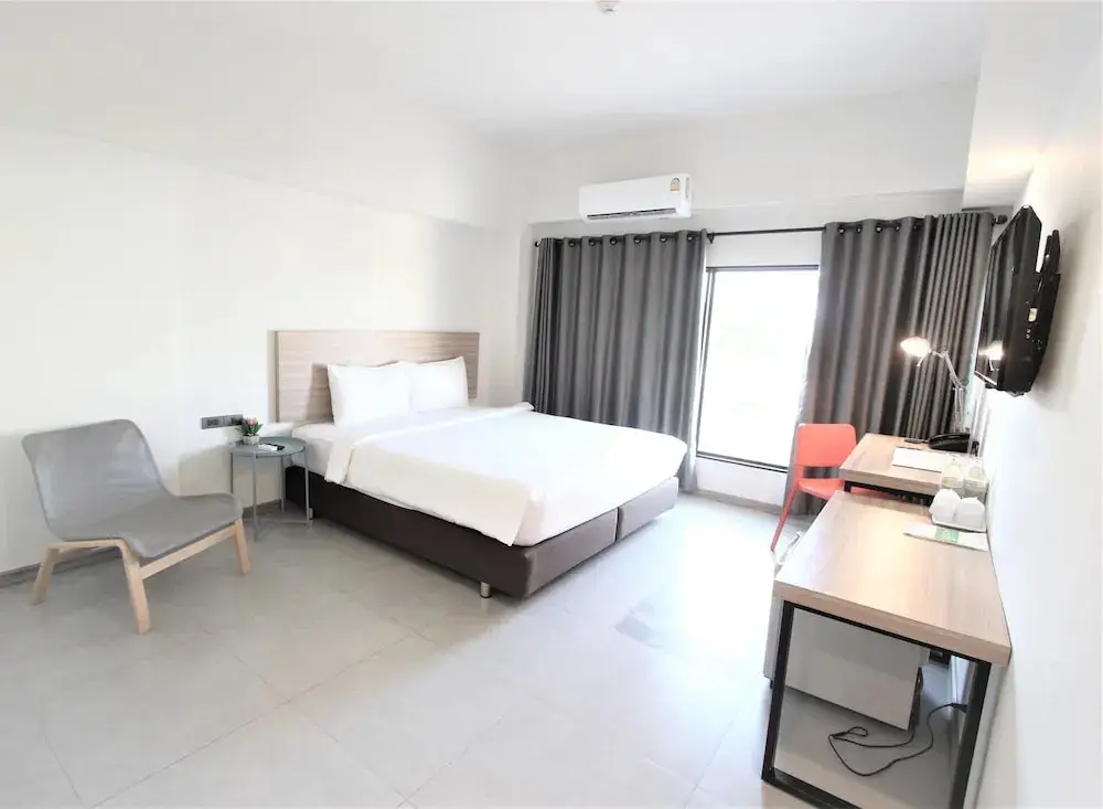Рои Эт: M Grand Hotel Roiet