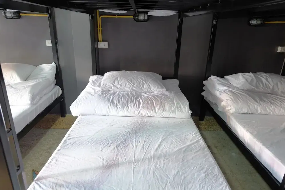 Бангкок: BTS Khaosan Hostel
