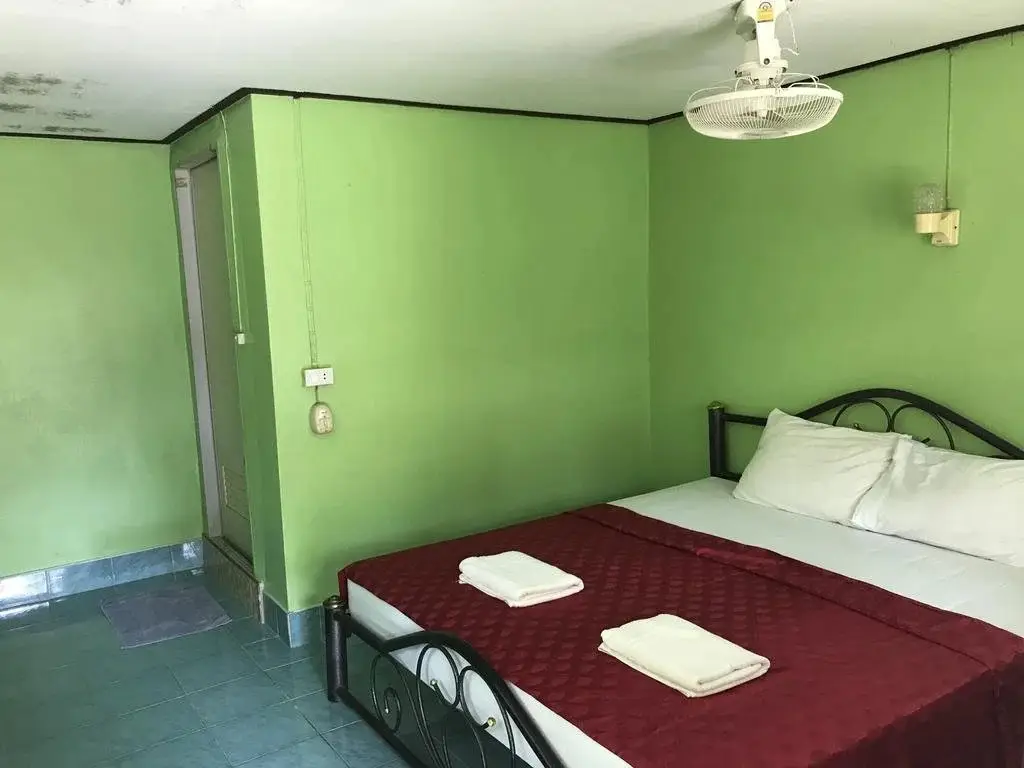 Краби: Cashew Nut Bungalows
