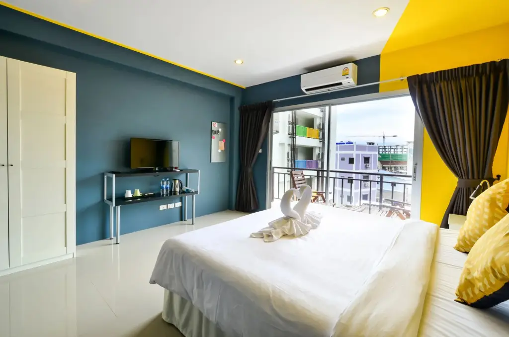 Пхукет: Two Color Patong