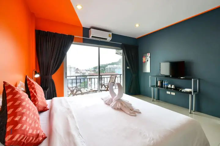 Пхукет: Two Color Patong