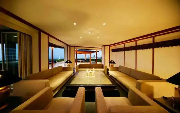 На Чом Тхиан: Baan Somprasong Condominium