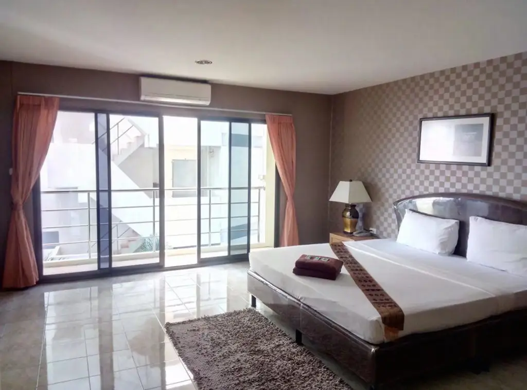 Хатъяй: Pearl Place Hotel