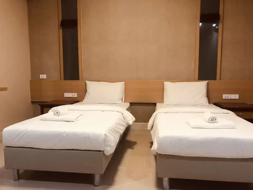 Бангкок: Kim Hostel 2 at Morlang