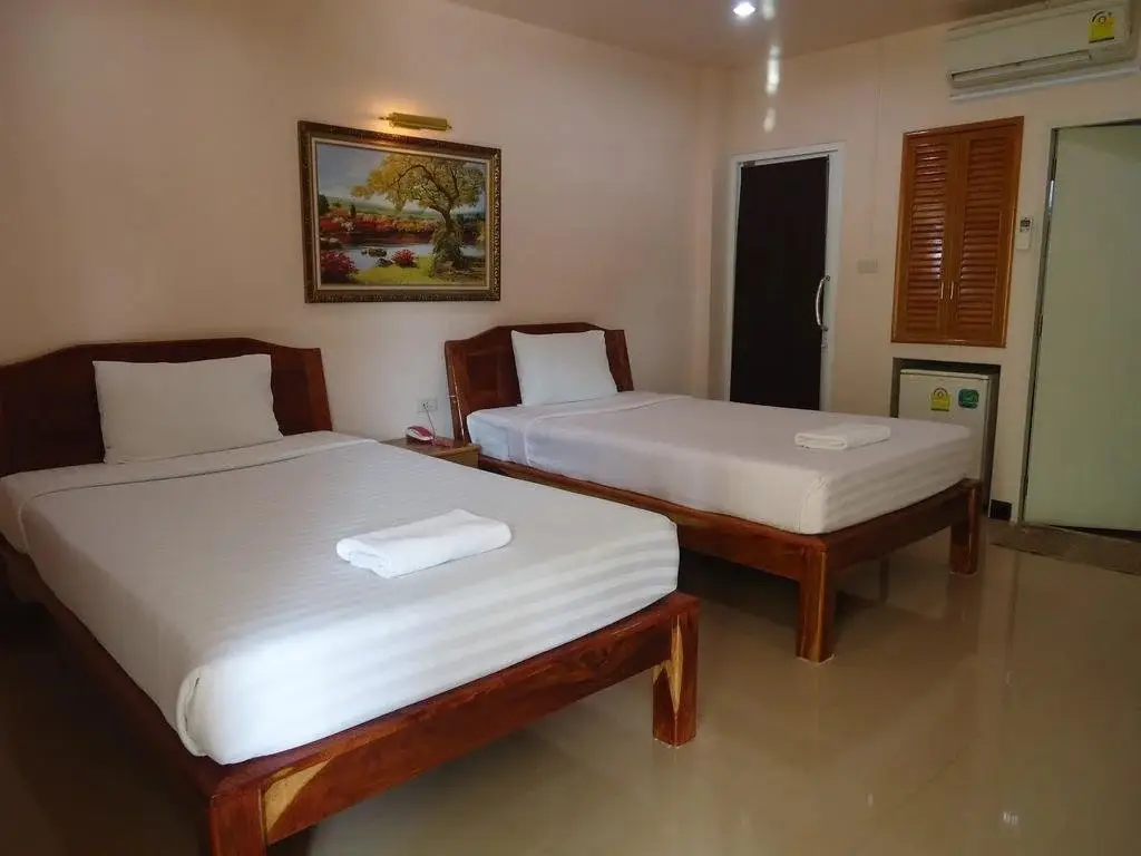 Варин-Чамрап: Phadaeng Hotel