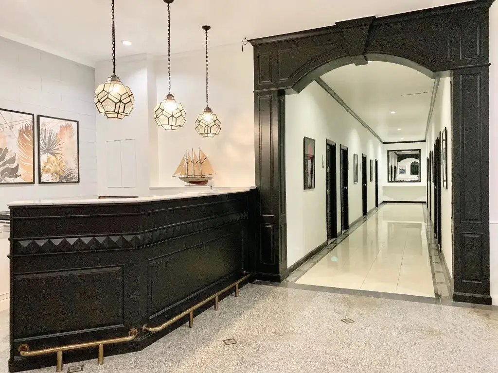 Чаам: Chaleelay Hotel