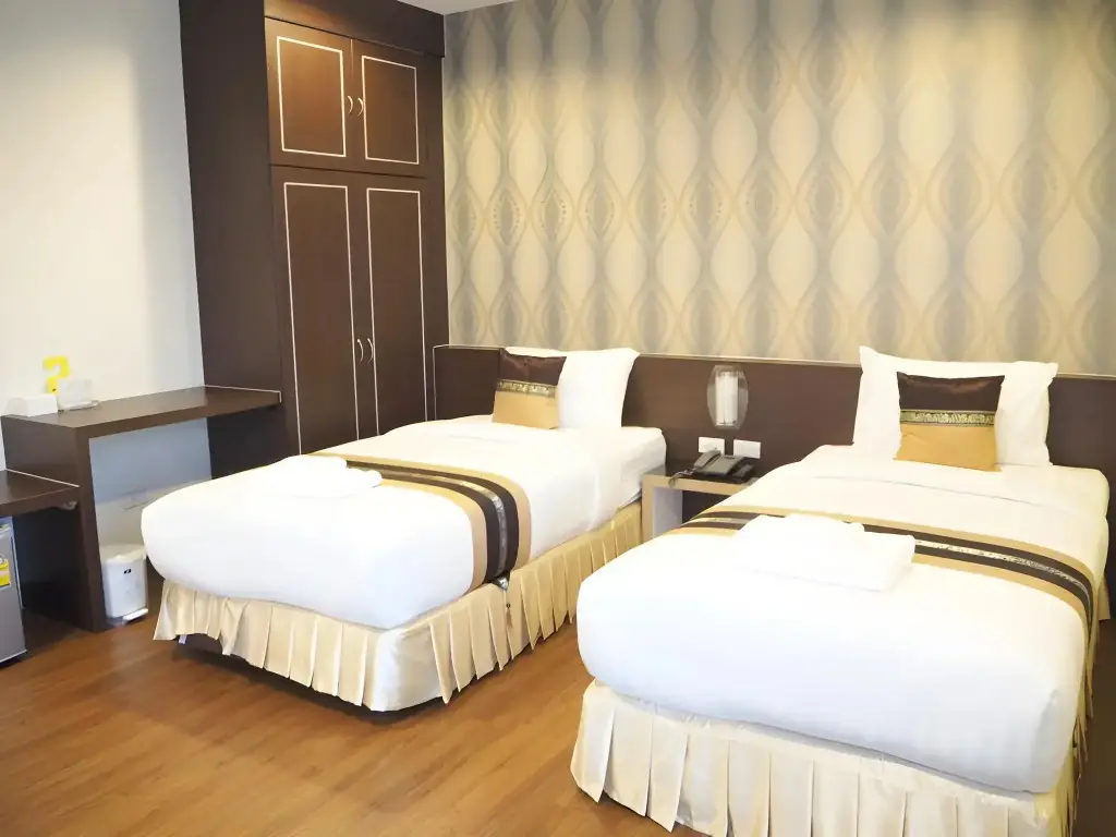 Сураттхани: Suksomboon Hotel