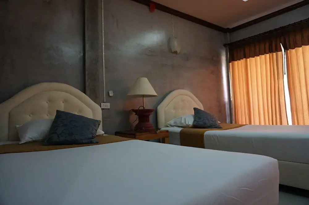 Лансака: Mahachai Resort