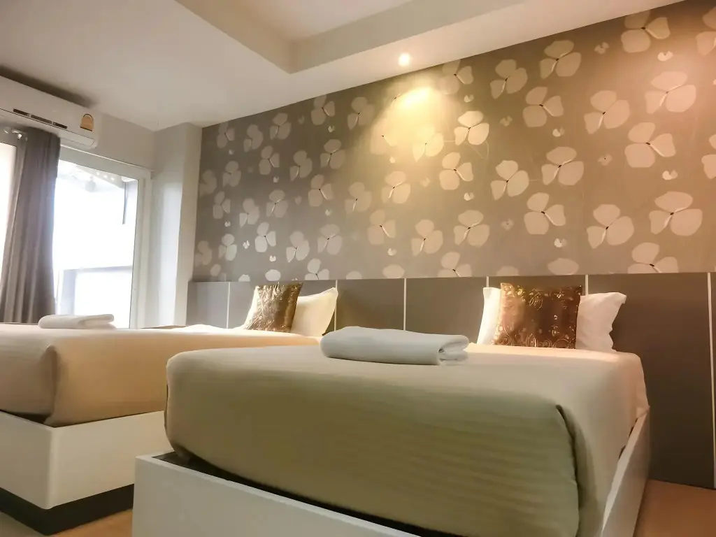 Рои Эт: The Premium Residence
