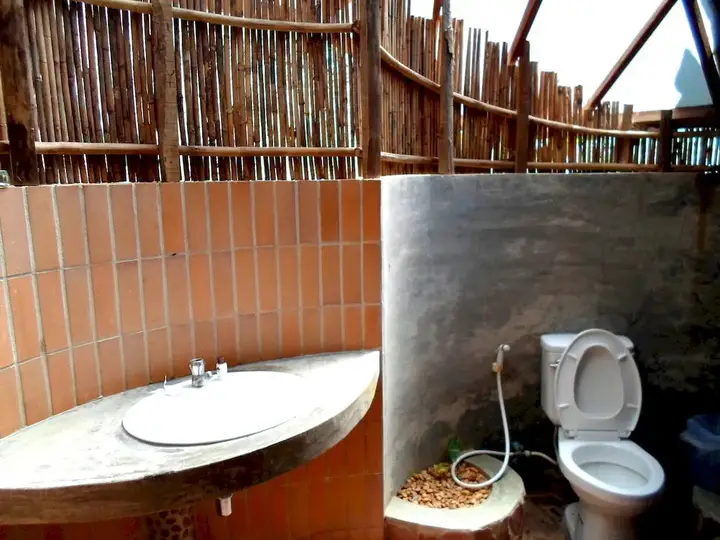 Фаном: The Cliff and River Jungle Resort