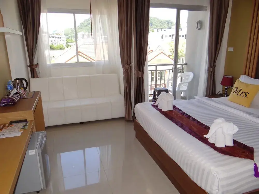 Пхукет: Patong Lily Place