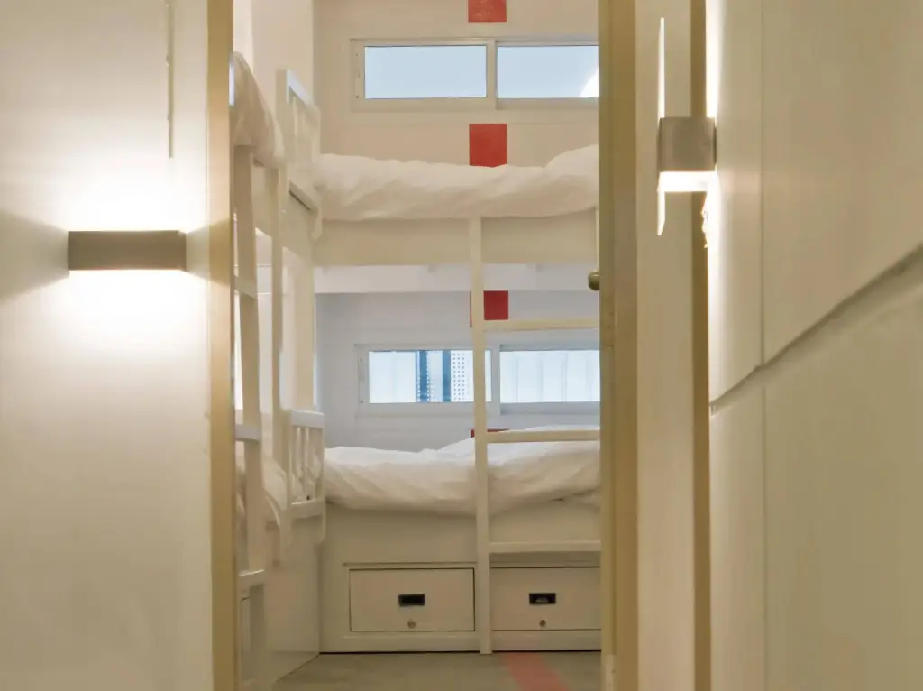 Бангкок: HQ hostel Silom