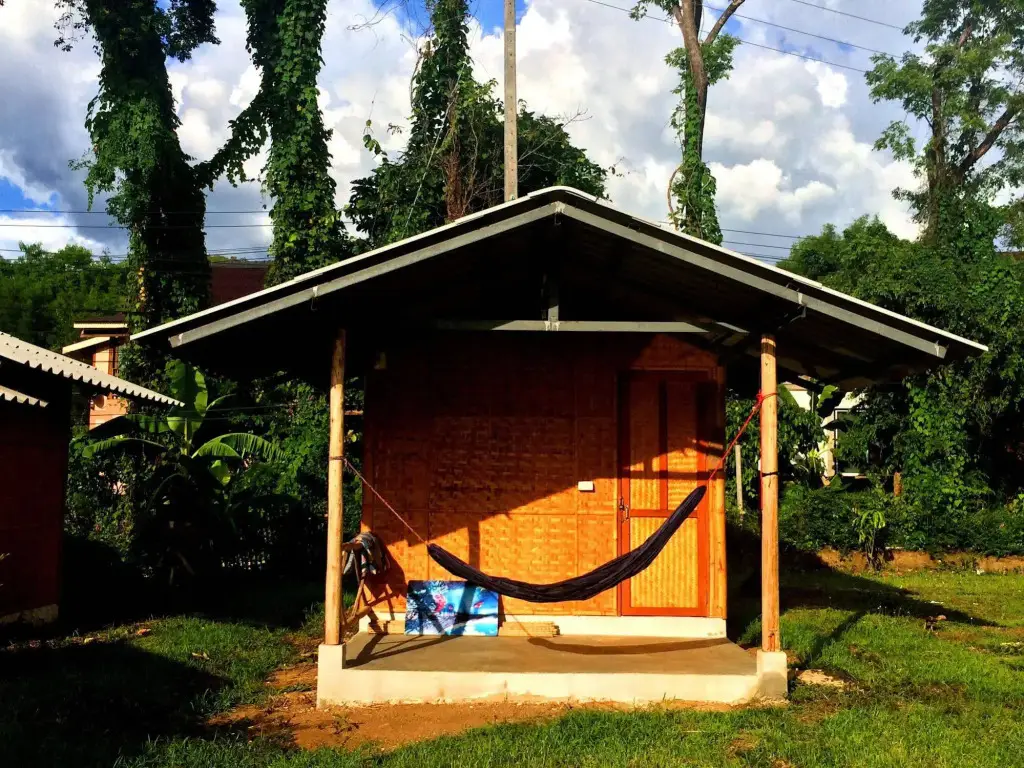 Паи: Sleepy Hut Pai