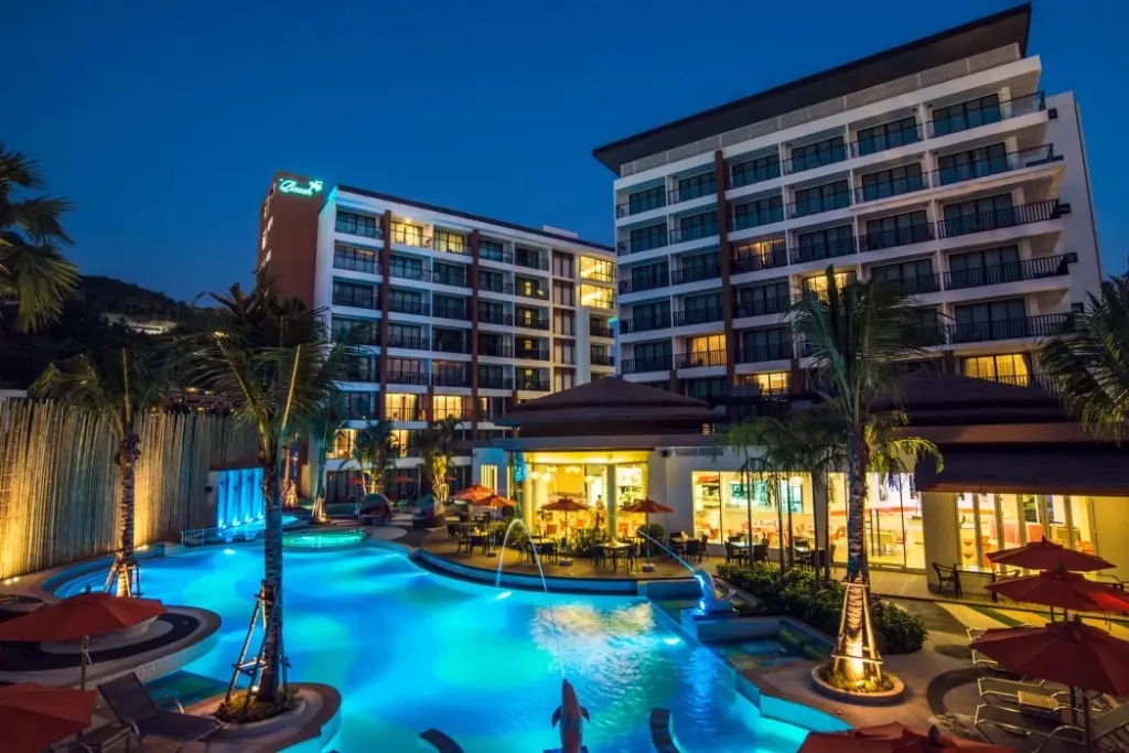 Пхукет: Курортный отель The Beach Heights Resort