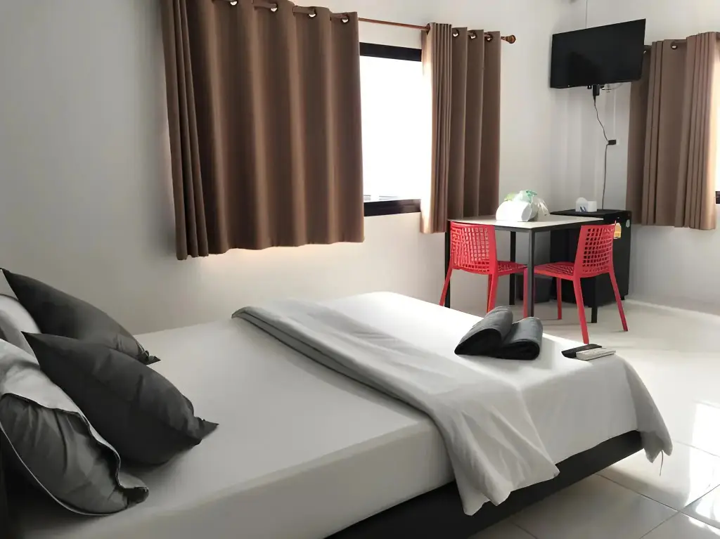 Накхонситхаммарат: The Color Express Hotel