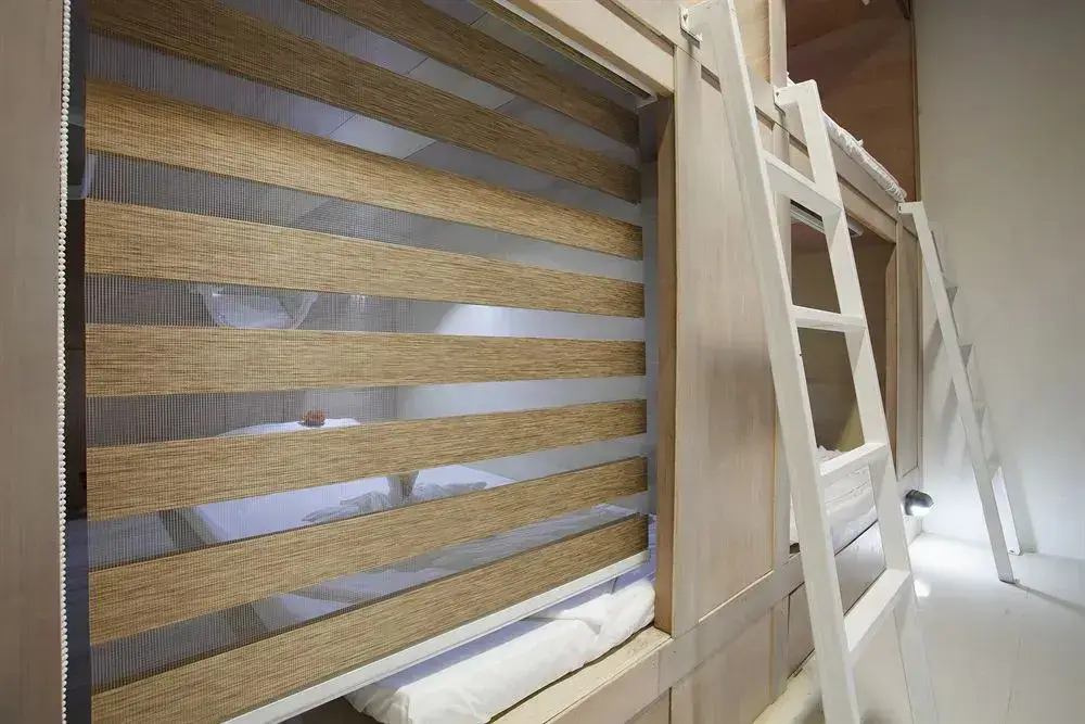 Кату: WhyNot Backpackers (Capsule Hostel)