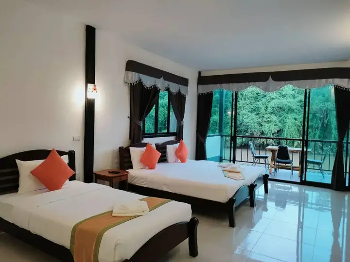 Сай Йок: Pechmaneekan Beach Resort