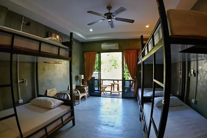 Остров Тау: Narakarn Hostel