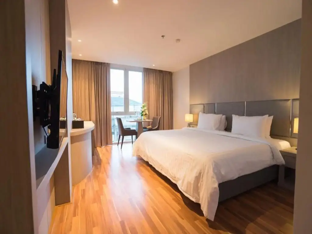 Хатъяй: New Season Square Hotel
