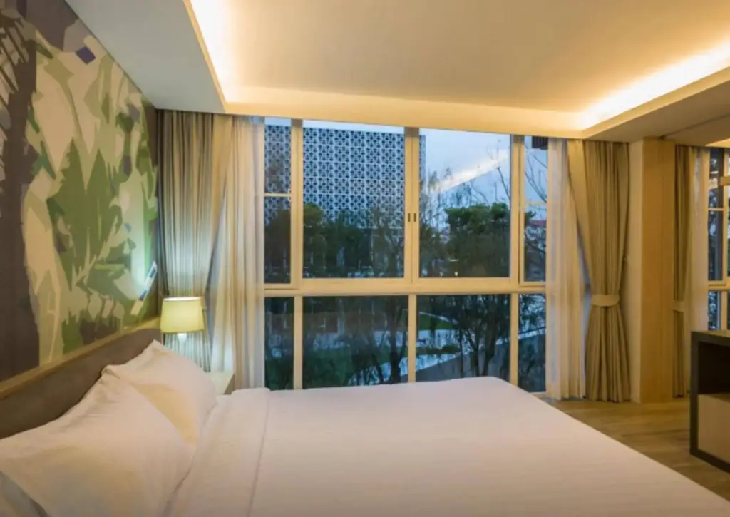 Кхлонг-Луанг: The Idle Hotel and Residence