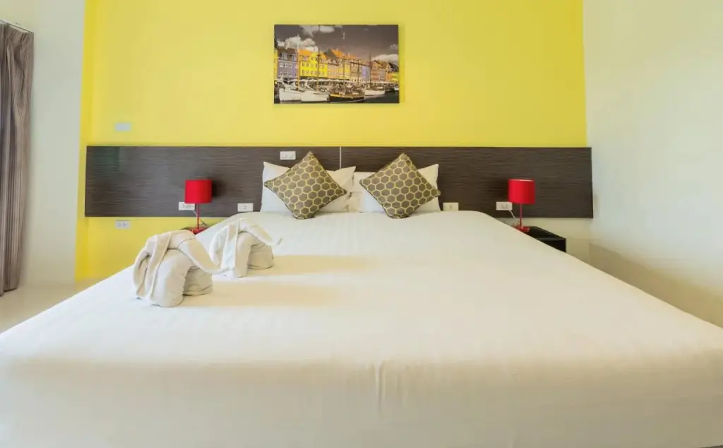 Варин-Чамрап: The Rich Hotel Ubonrachatani