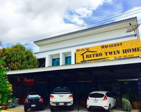 Retro Twin Home at Maesot — фото 1