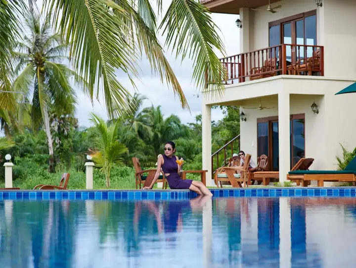 Pathio: Sara Beachfront Boutique Resort