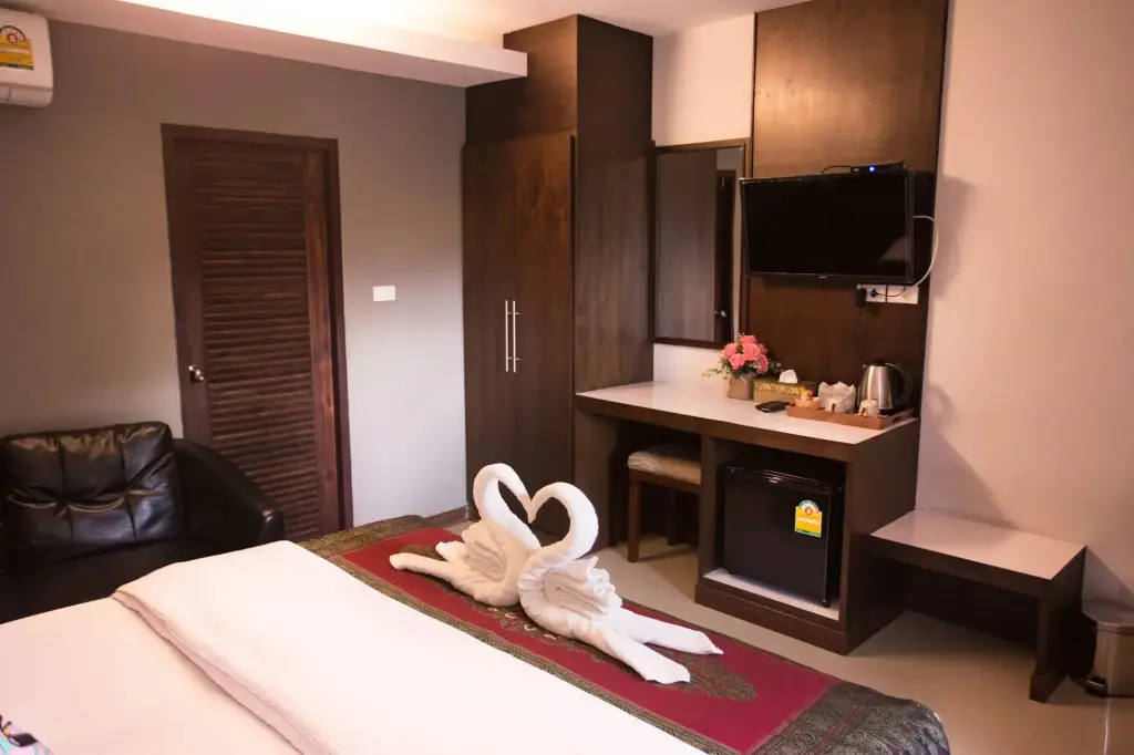 Кхэм Сон: The Prince Hotel