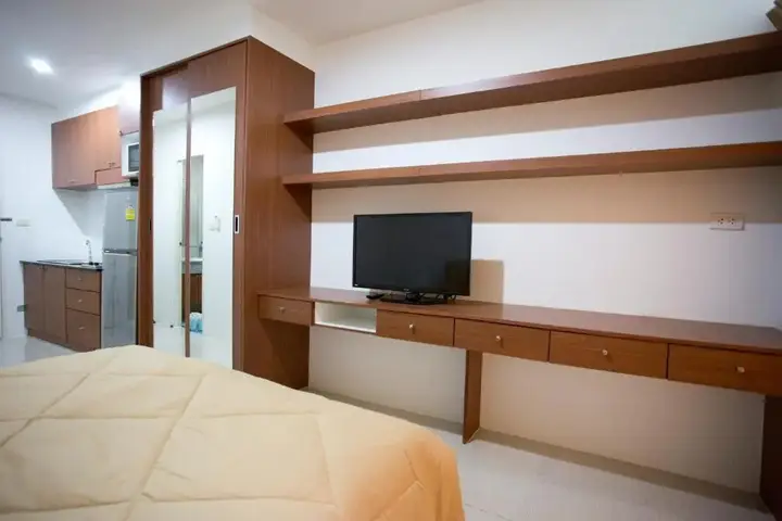 Банг-Саре: Ratchy Condo
