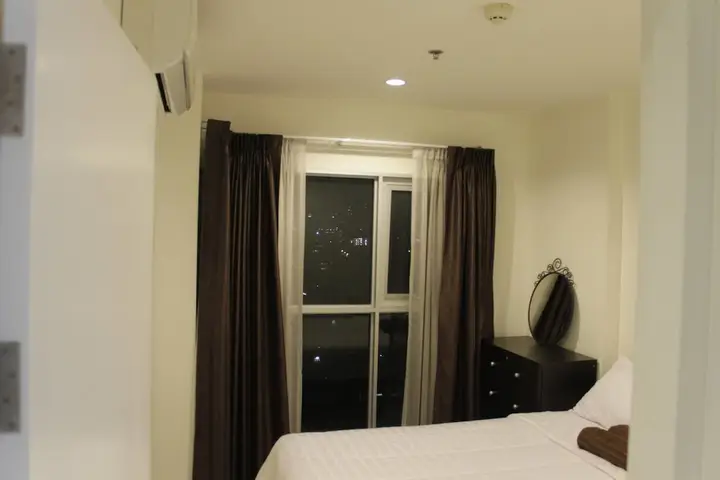 Бангкок: Highrise Cityview Aspire Condo Gym Pool