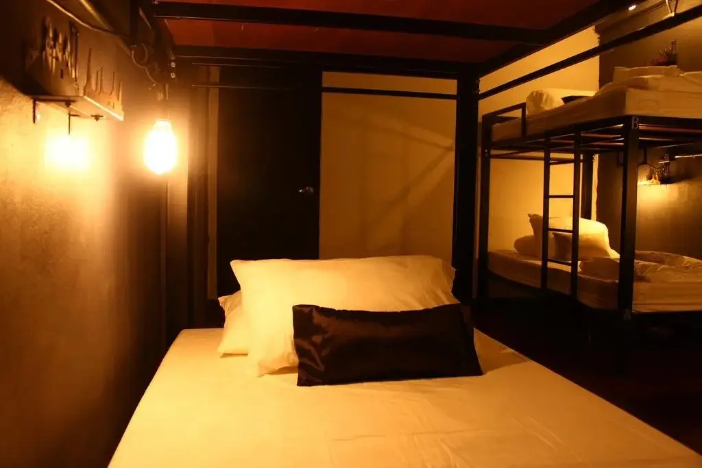 Бангкок: Human Sleep Hostel