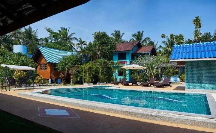 Банг-Сапхан: Blue Beach Bungalow