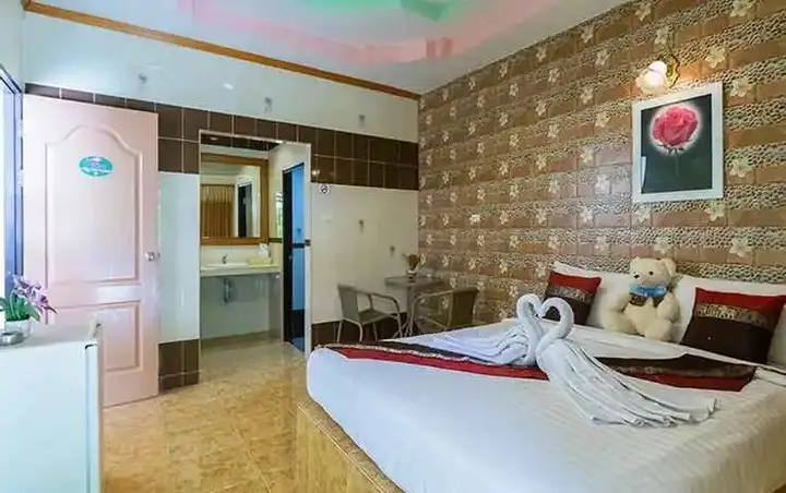 Сураттхани: Baan Suan Rim Nam Resort