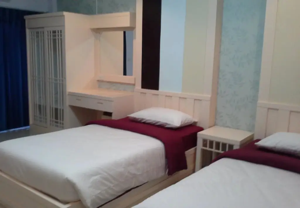Кхлонг-Янг: Tokyo Country Inn