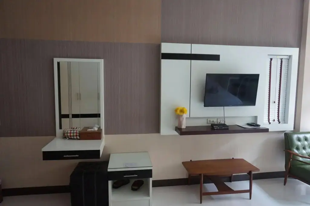 Кхлонг-Янг: Medroom Korat