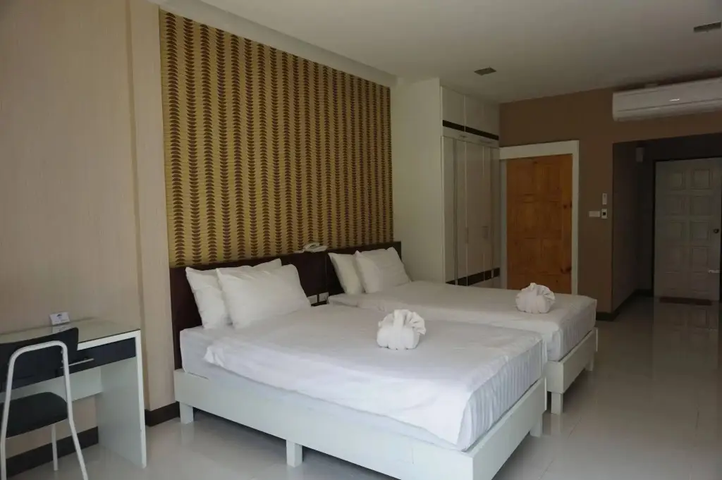 Кхлонг-Янг: Medroom Korat