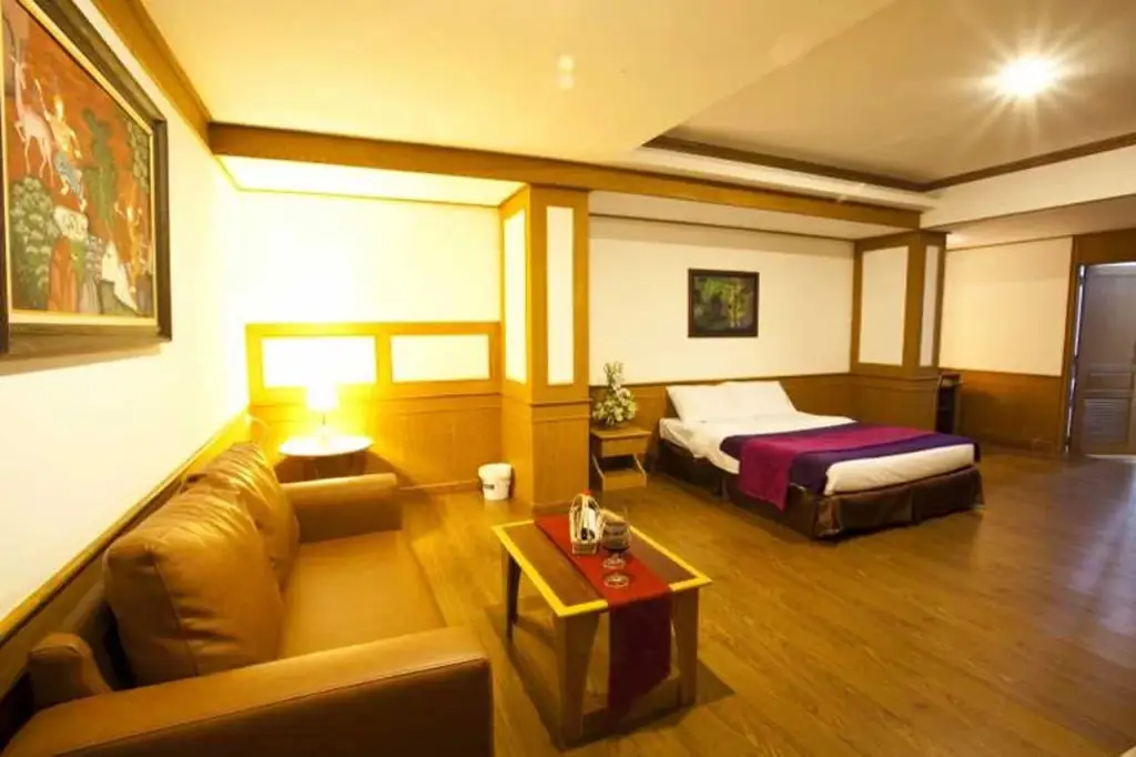 Самутпракан: Zaza Hotel