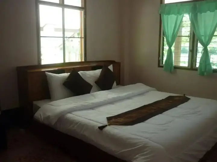 Паи: Suan Pin Houses