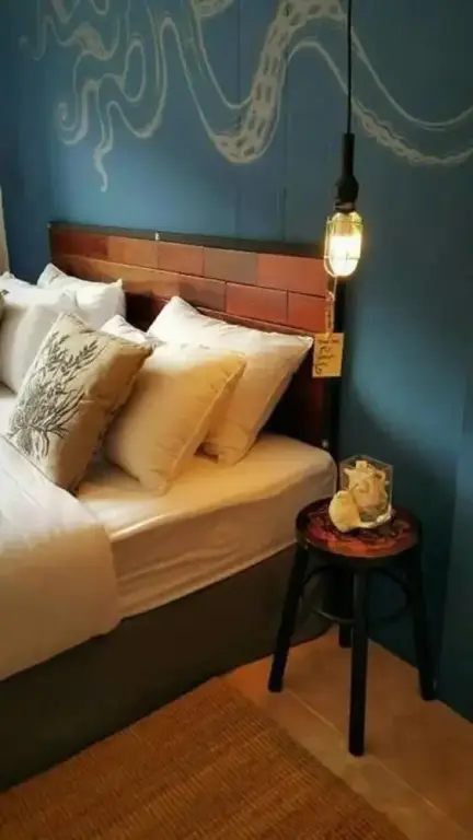 Краби: Guestroom 401