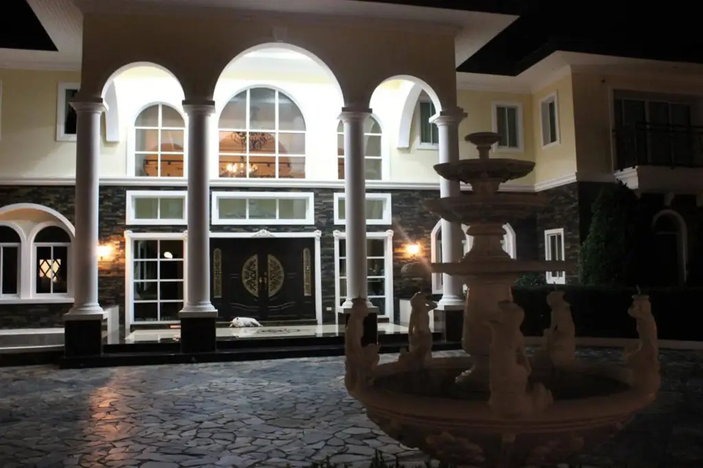 The Mansion — фото 1