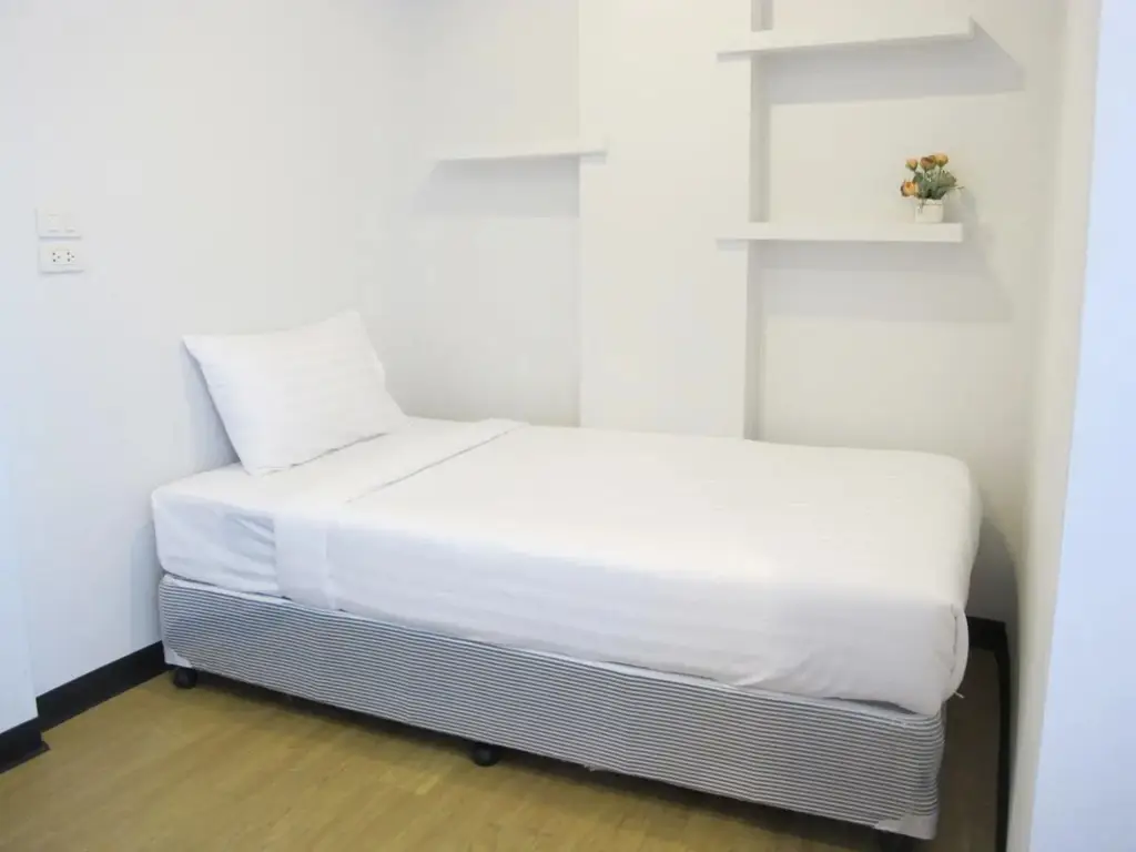Сураттхани: C Tower Hotel