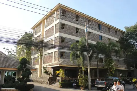 Link Mansion — фото 1