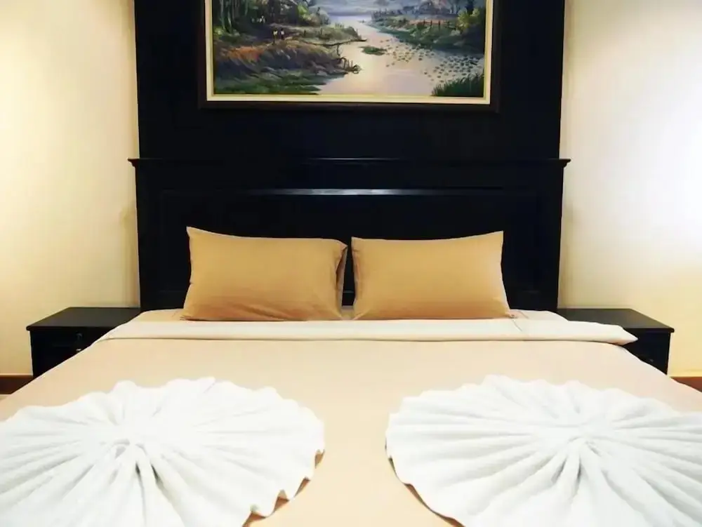 Паттайя: @Home Executive Apartment