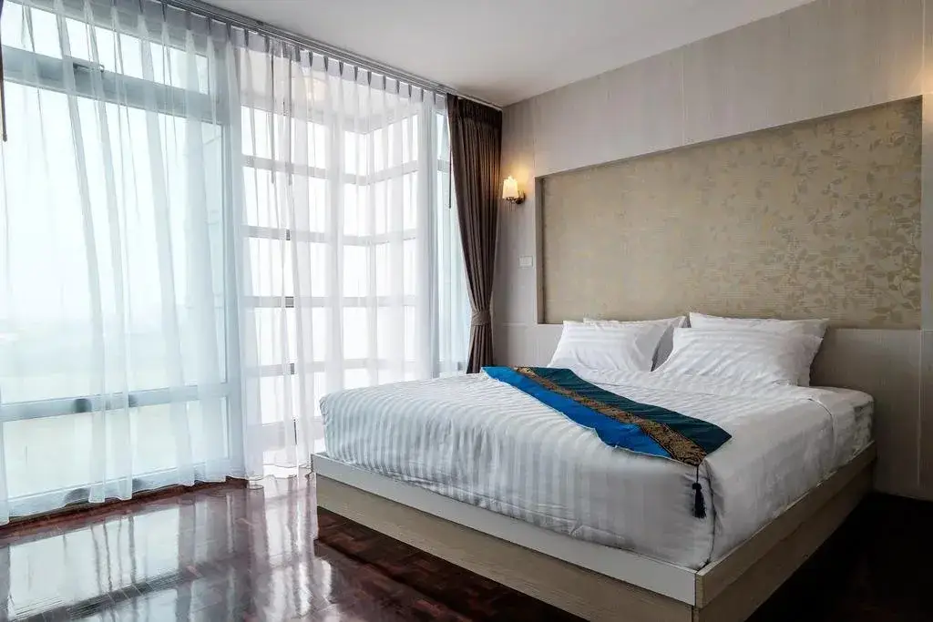 Паккрет: Hillry Residence