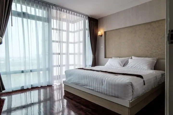 Паккрет: Hillry Residence